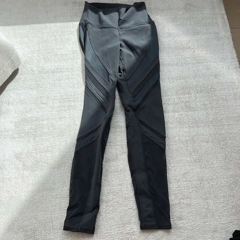 Alo Yoga grey leggings, high waisted with mesh inserts